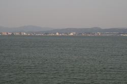 茶屋前橋付近③_宍道湖と松江遠景